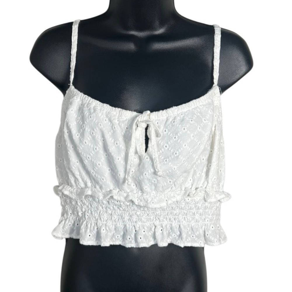 Wild Fable White eyelet smocked tie-front crop top Size Large